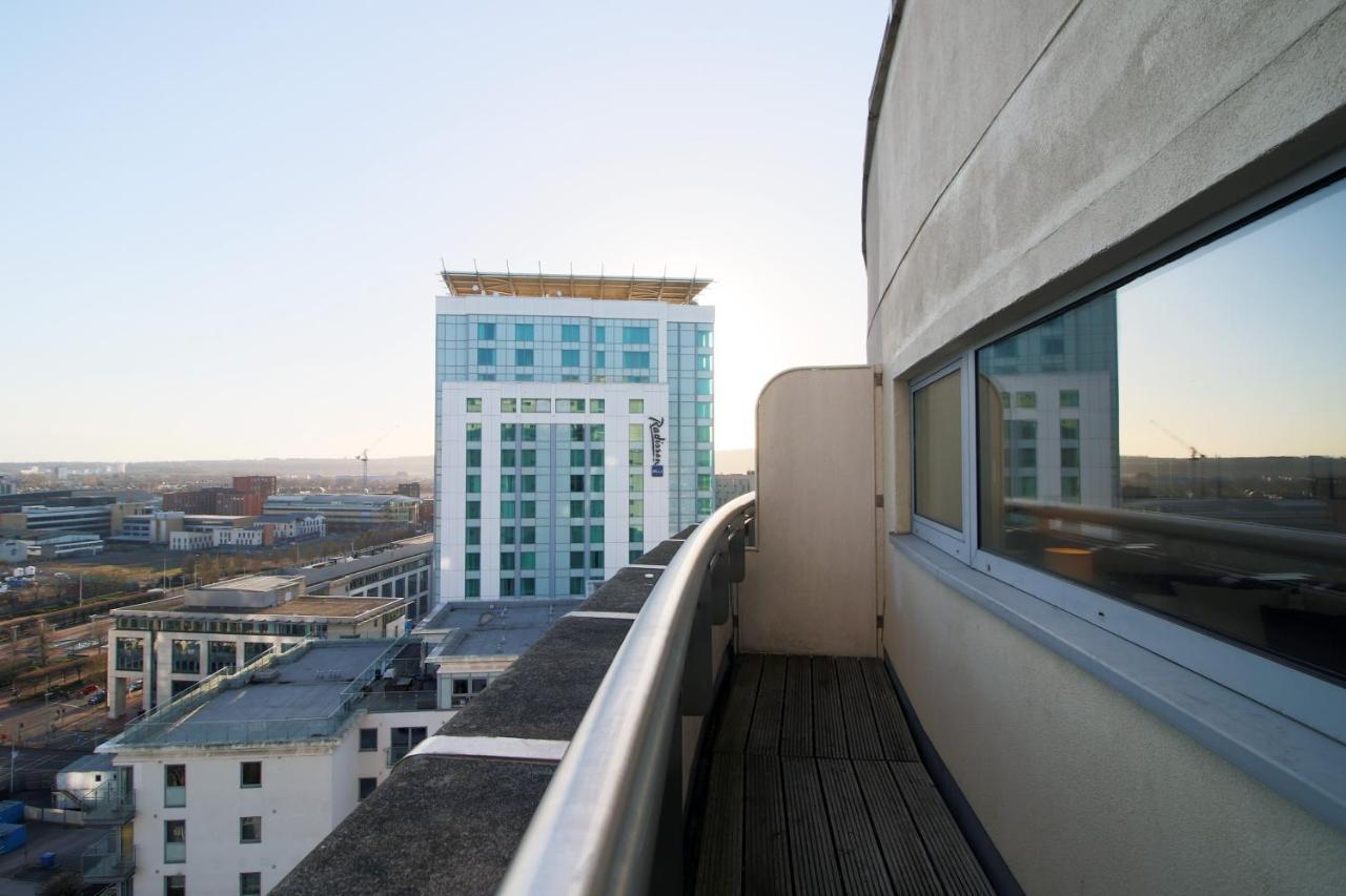 The Skyline - Luxury City Centre Flat With Designated Parking Cardiff Exterior photo